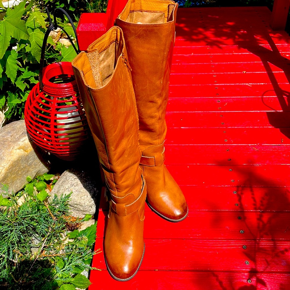 Clarks leather knee boots in tan